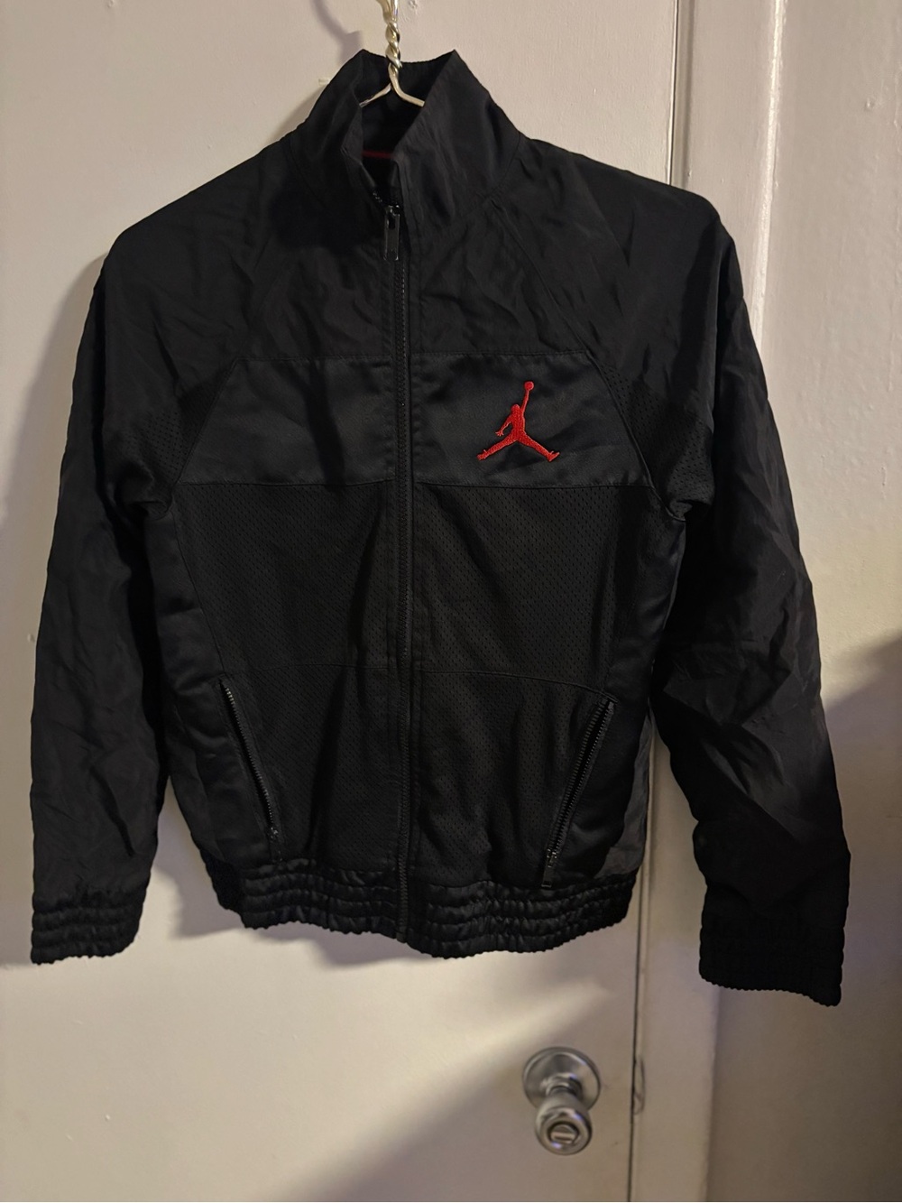 Jordan Jumpman Black Windbreaker Jacket Youth M 10-12
(966)